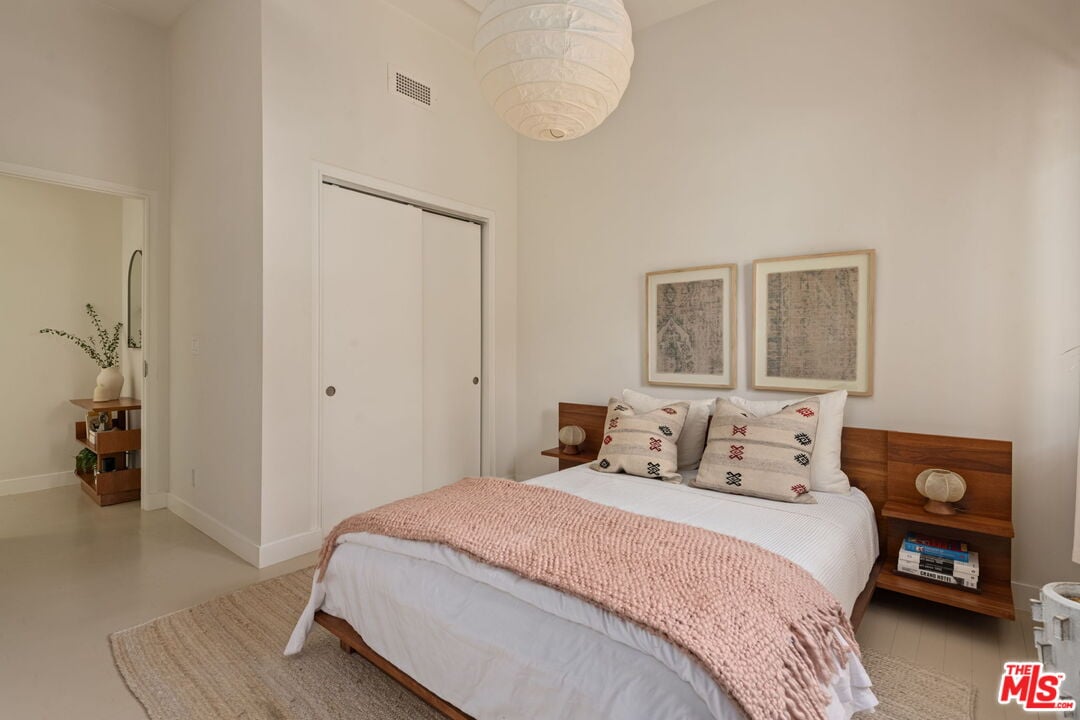 Northstar Pavilion, Amor Rd, 90046