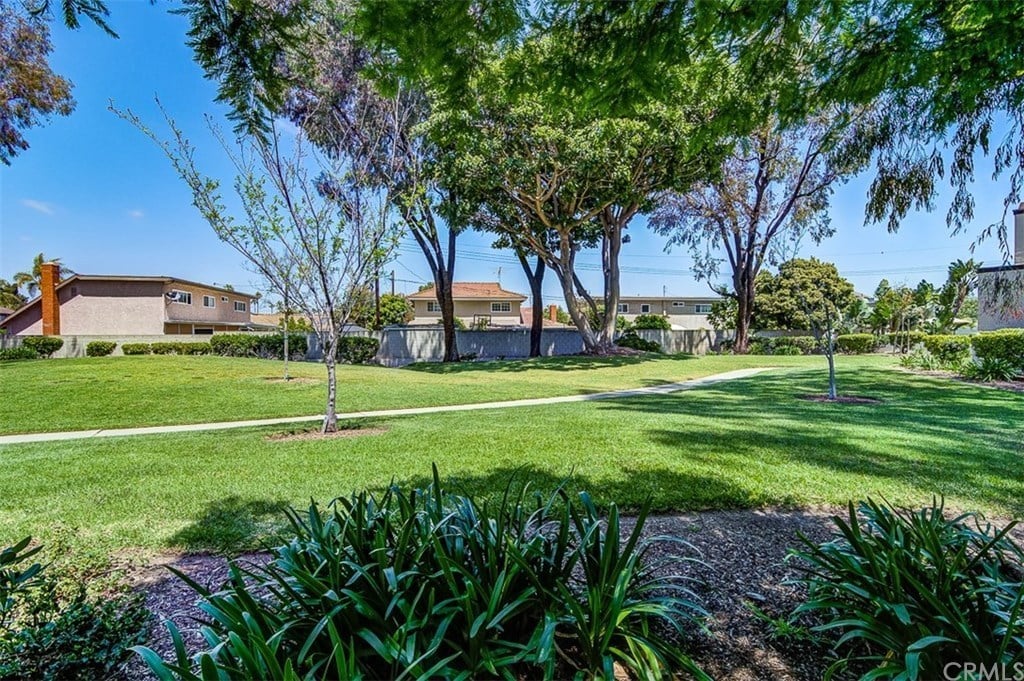 925 Van Ness Ct