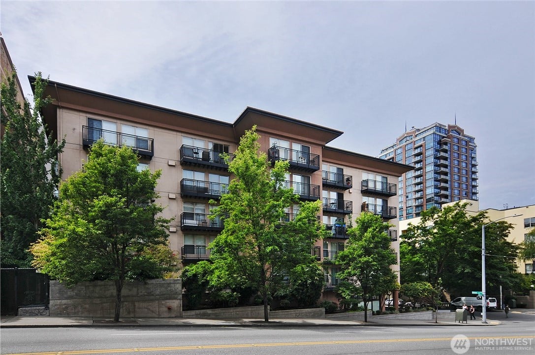 1323 Boren Avenue #602