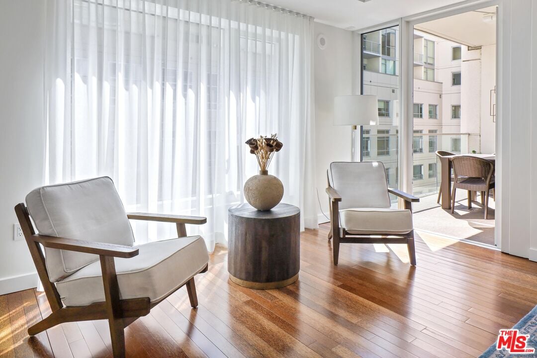 6250 Hollywood Blvd, #5J