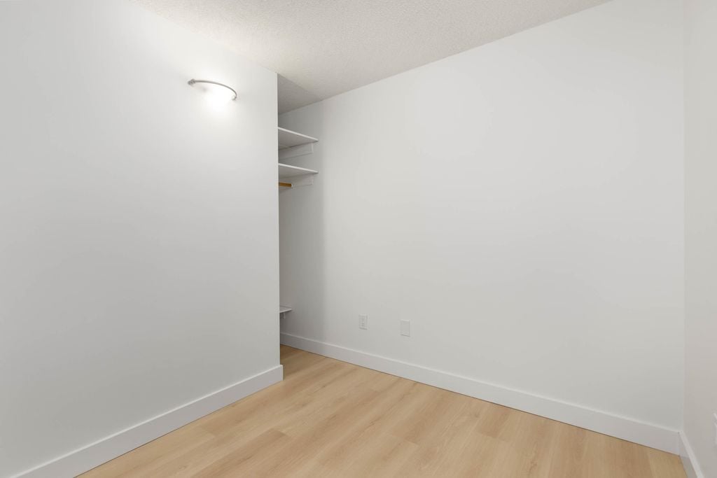 4725 Spearhead Dr, #26