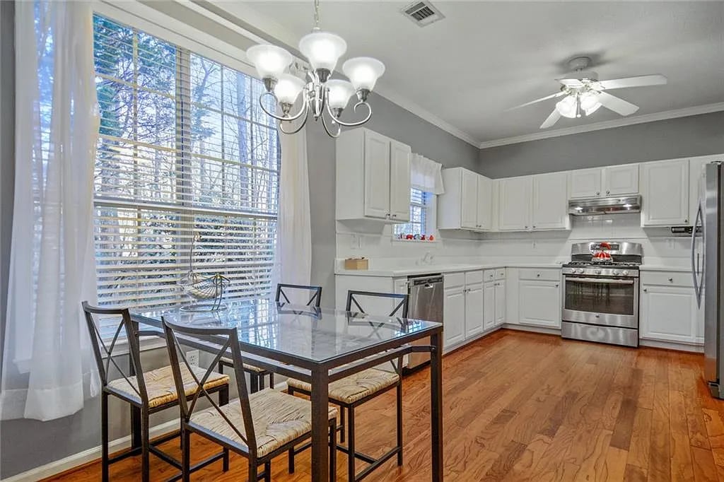 1172 Rhyne Chase
