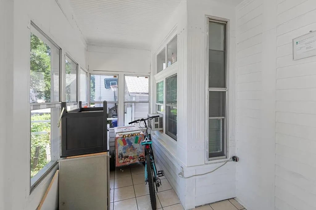 330 Sherburne Ave