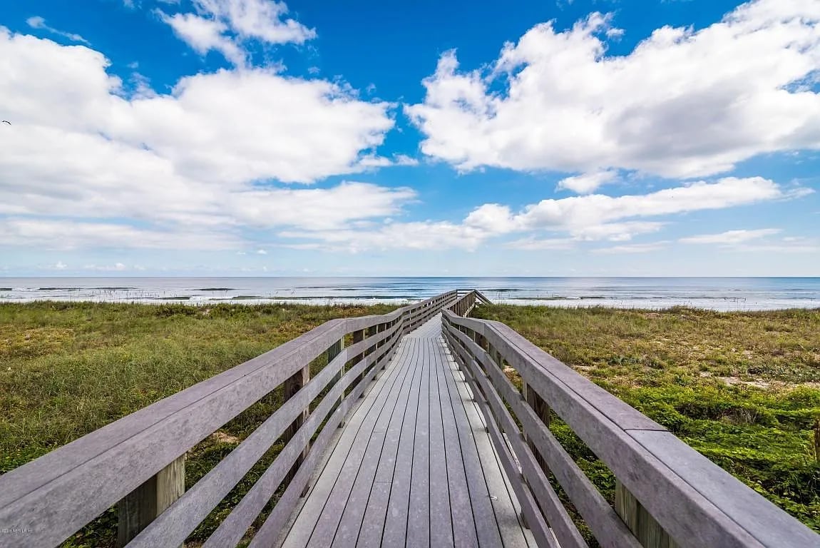 186 Sea Hammock Way
