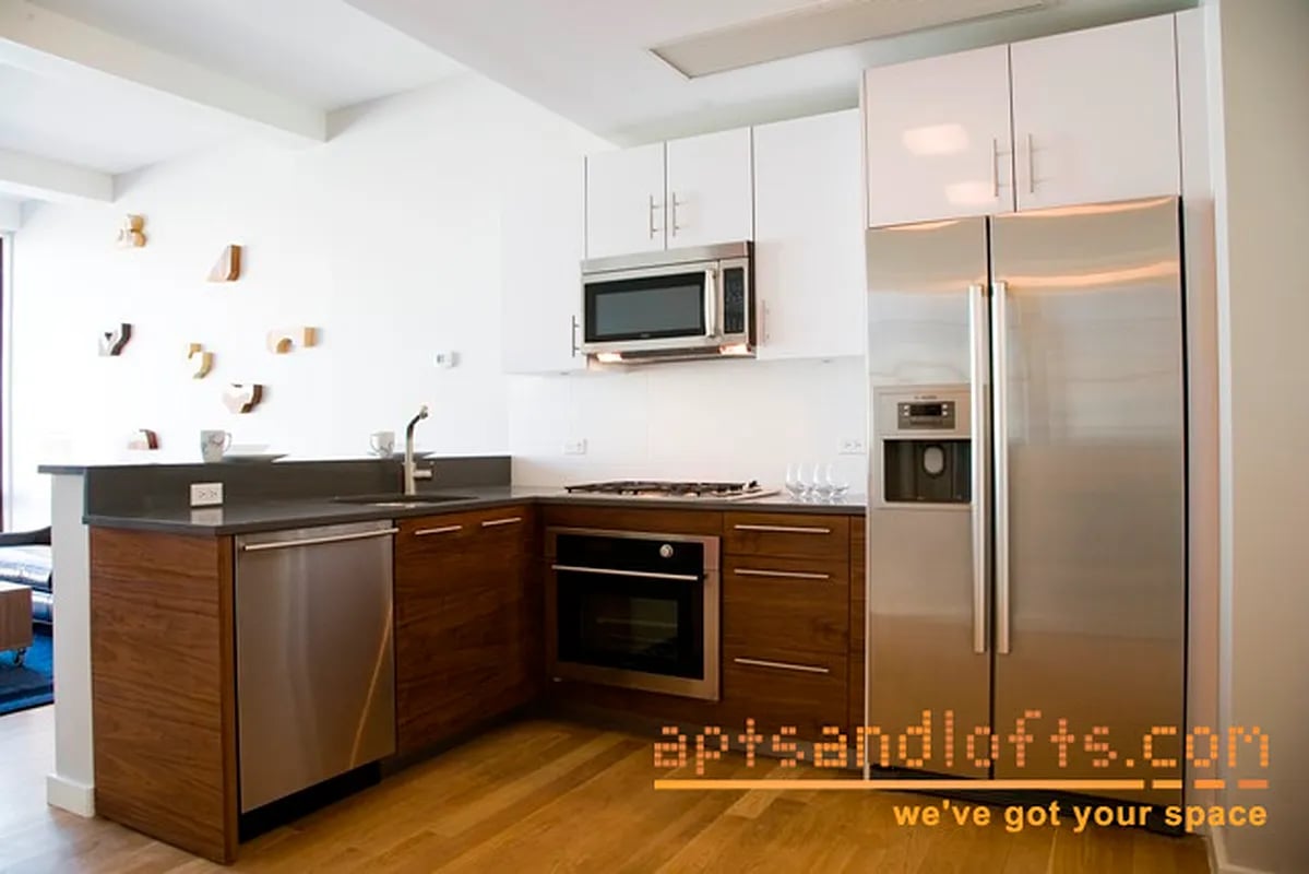 267 -269 Kingsland Avenue Unit: 3C