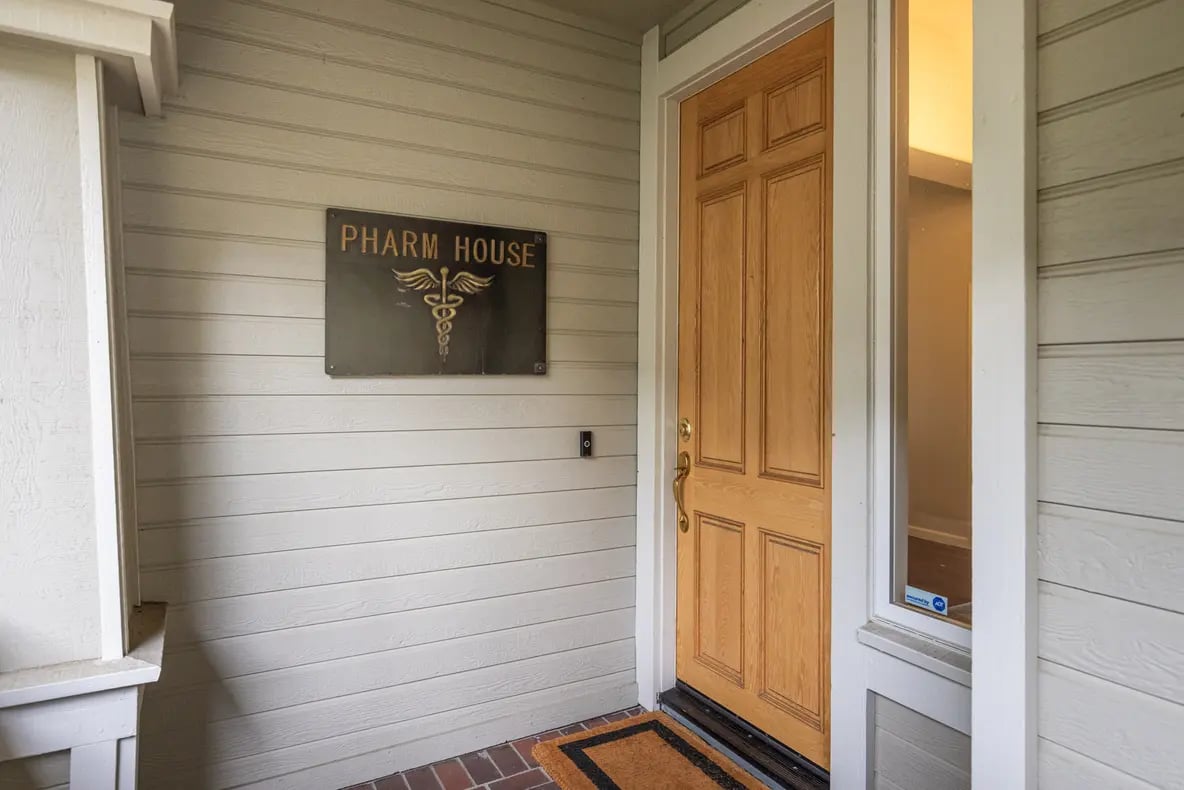 Pharm House