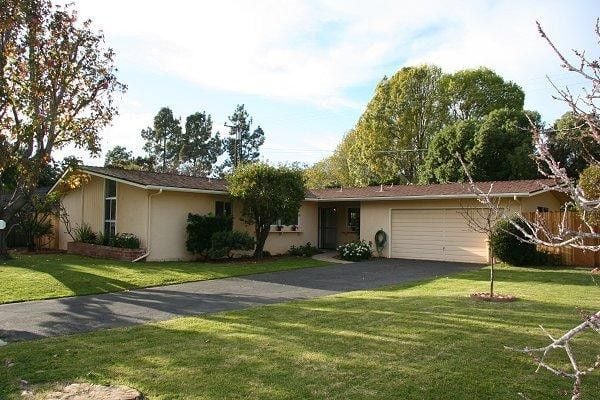 808 Via Campobello