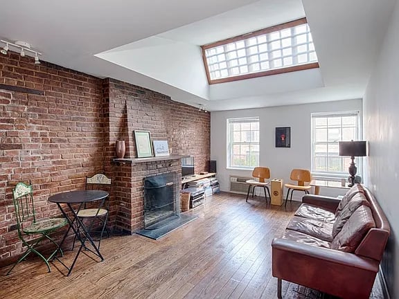 441 W 22nd St 4B