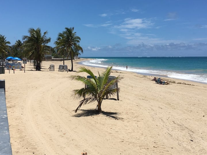 Beach House Apt 5 • Studio • King Bed + Near Beach - Airbnb