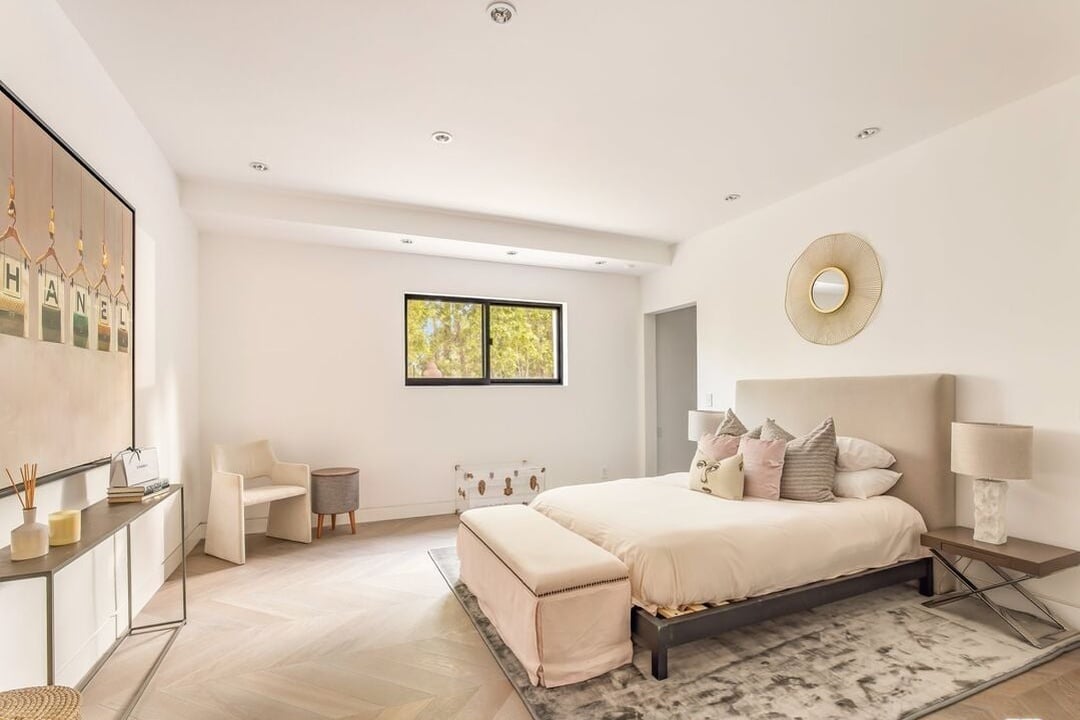 Monarch Crest, Sierra Mar Pl, 90069