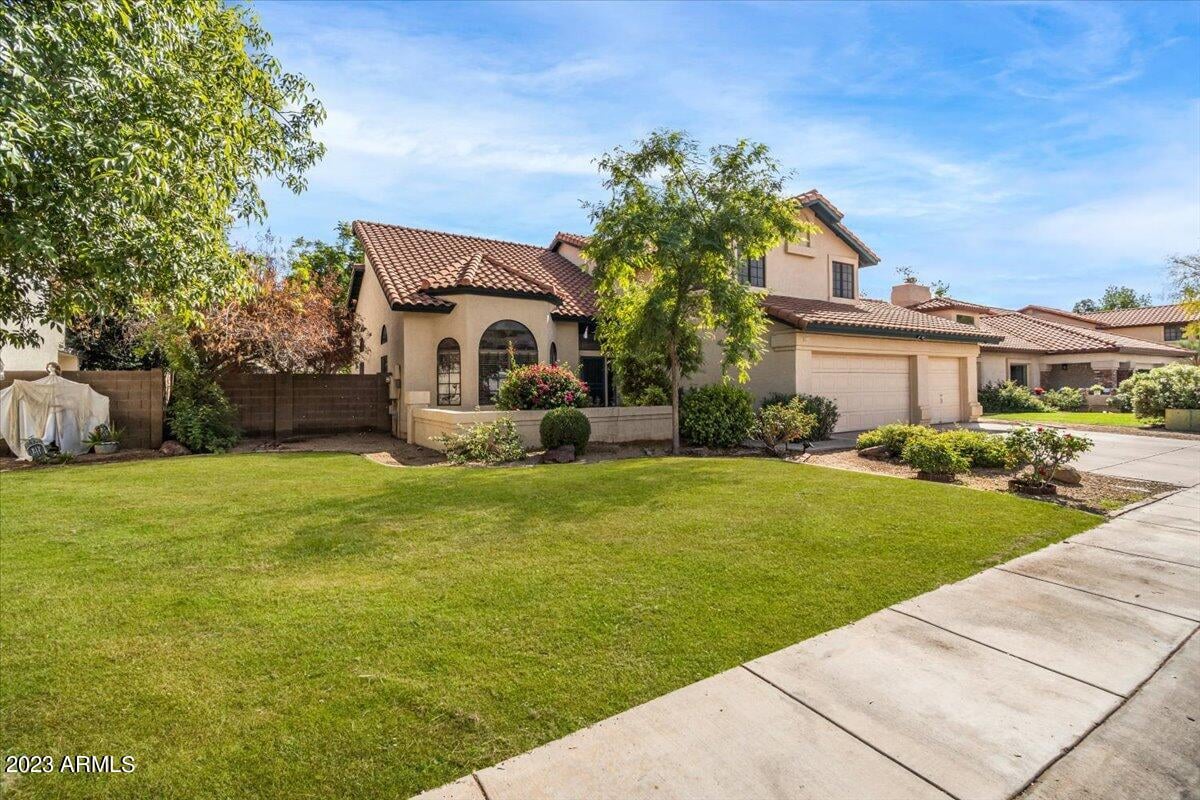 2233 E Egret Ct