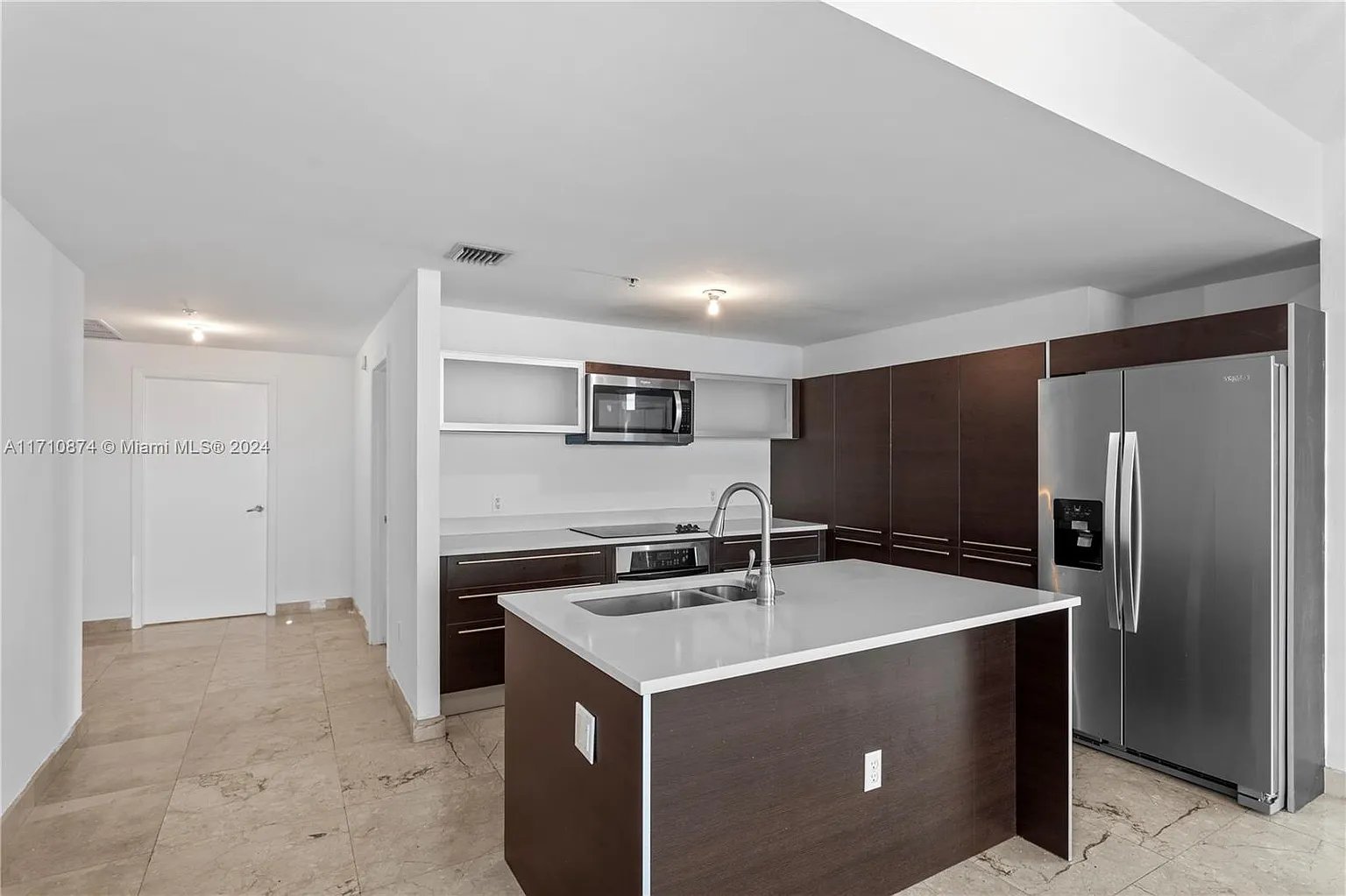 1900 N Bayshore Dr APT 2902