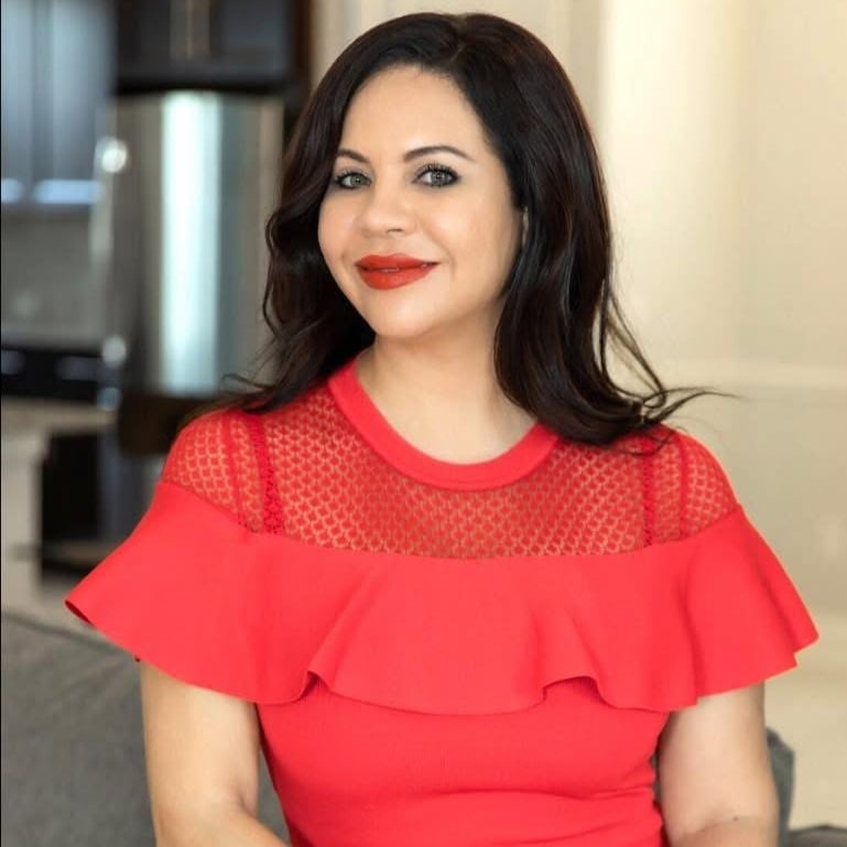 Yvette Hernandez Lake Mary, FL Real Estate Agent Headshot
