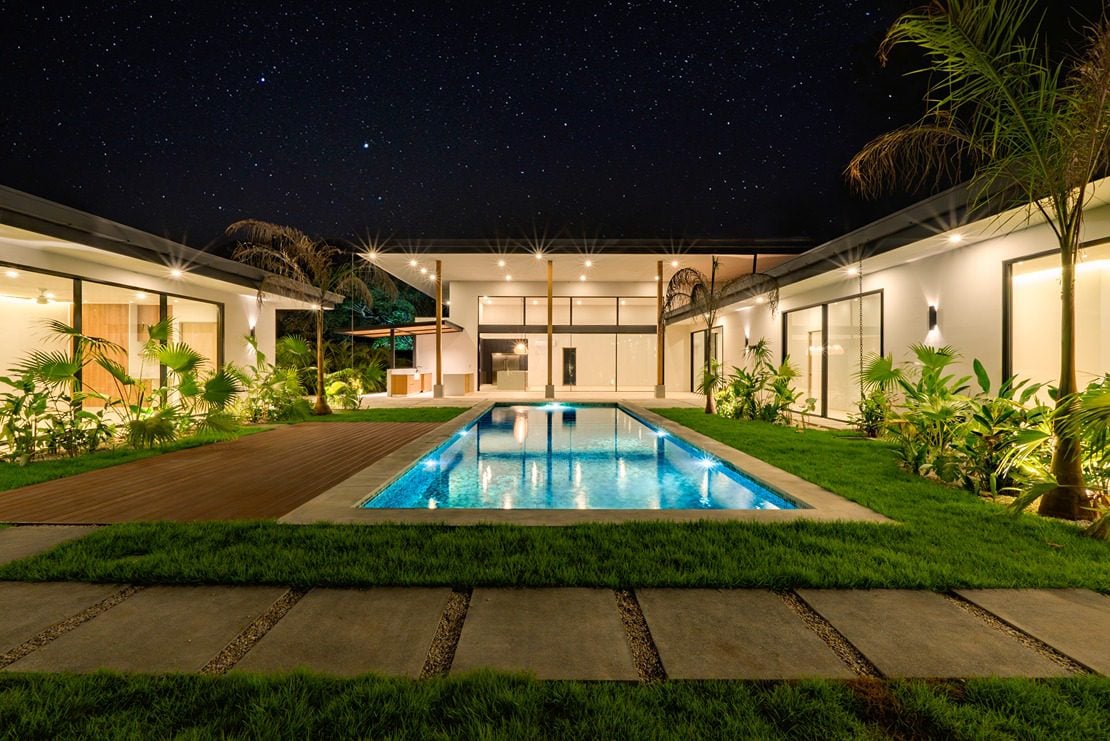 Casa Everly | Luxurious 5-Bedroom Tropical Sanctuary in Hacienda Pinilla, Costa Rica