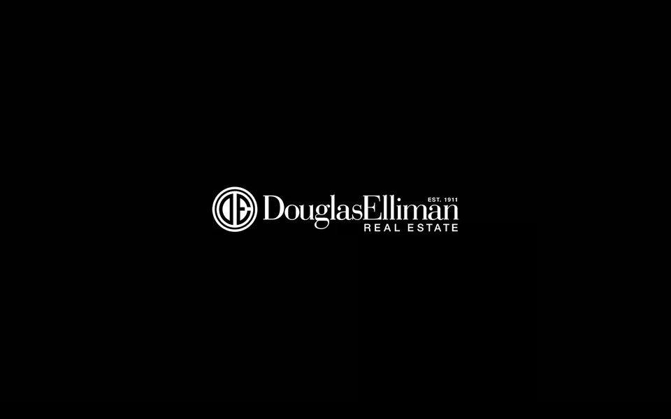 10 Nosband Avenue Unit: 4A