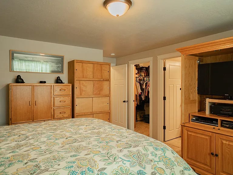 441 Spring Valley Dr
