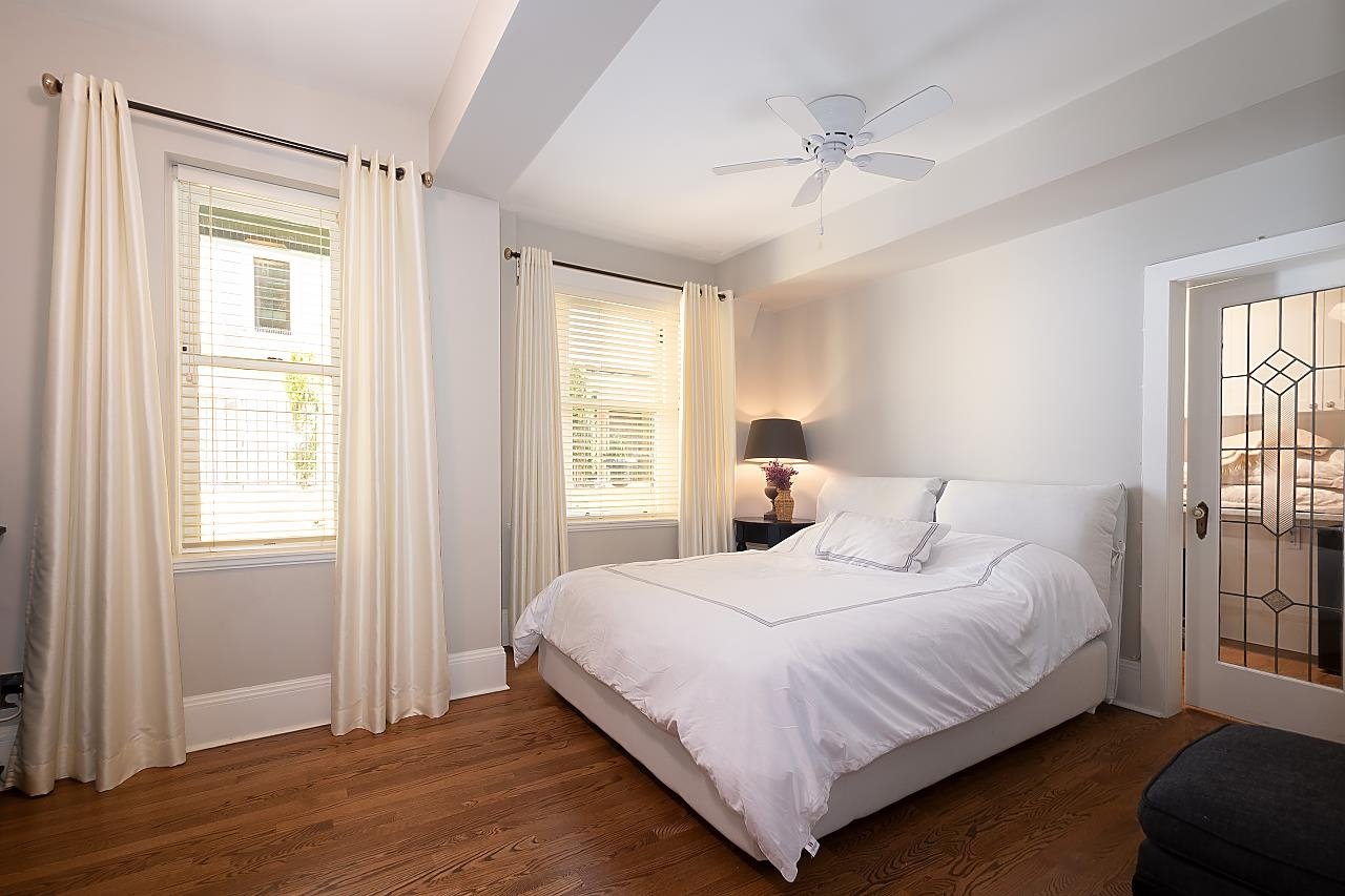 24-1386 Nicola St