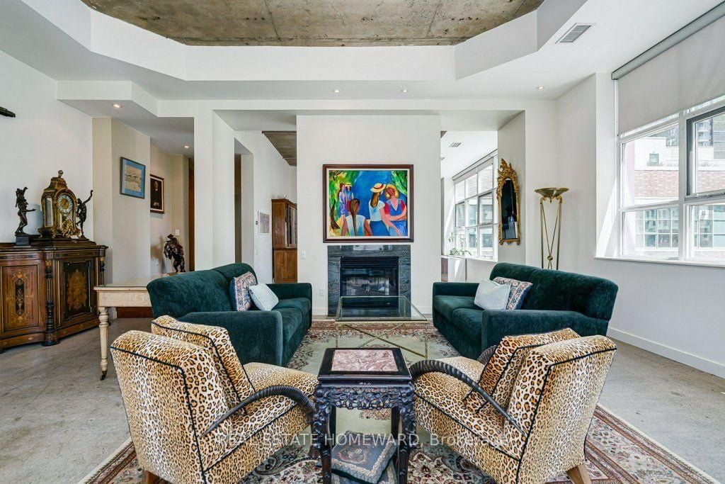 LOFT WITH PRIVATE TERRACE