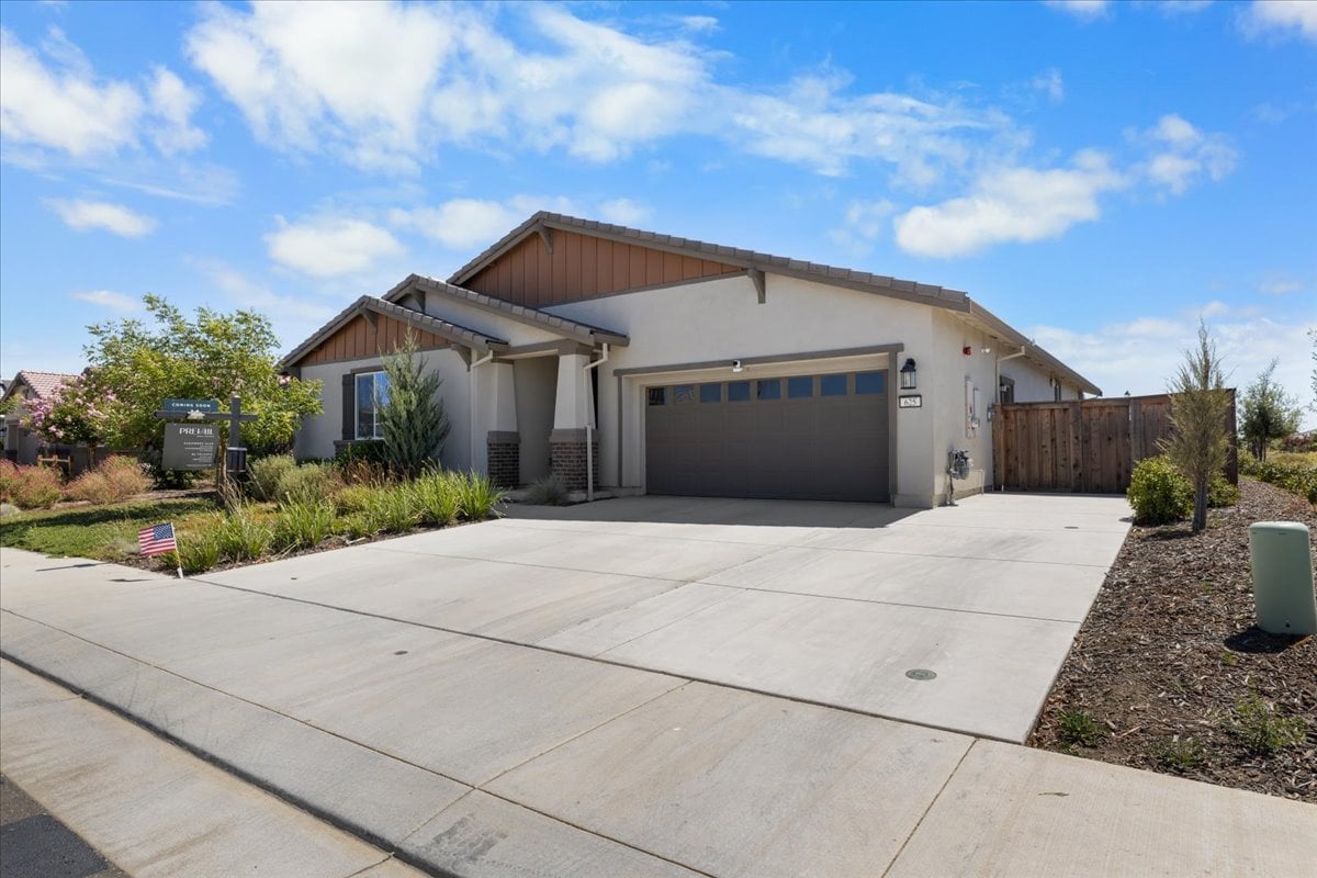 625 Wildflower Ln