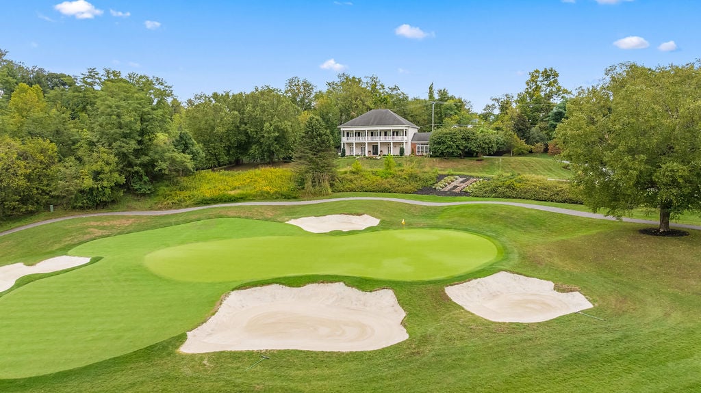 Stunning Hayfields Manor Home