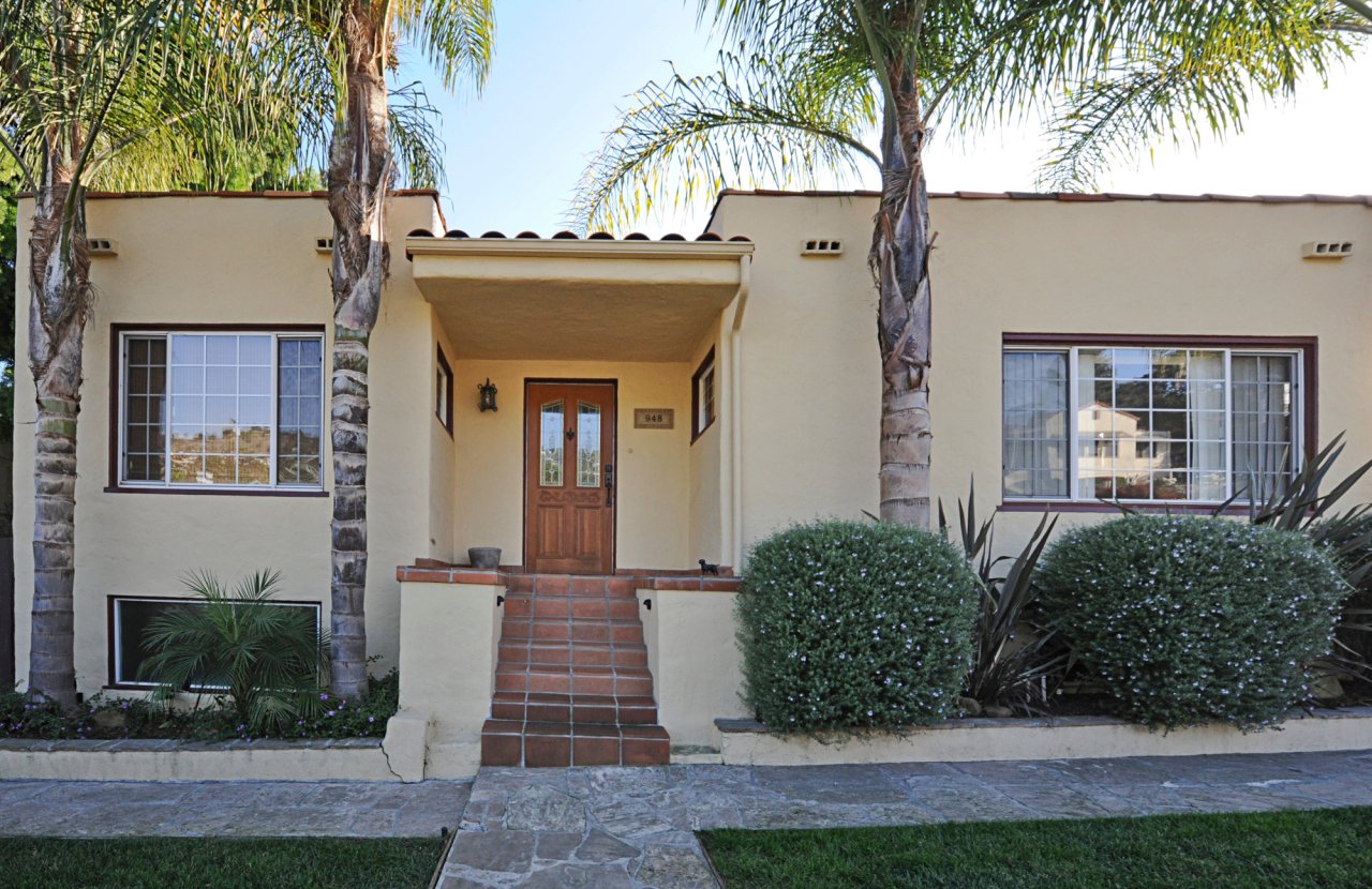 948 E Carrillo Rd
