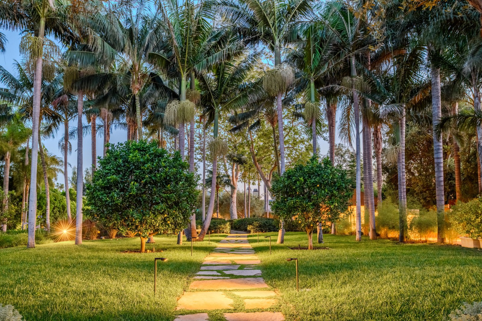 6625 Zumirez Dr