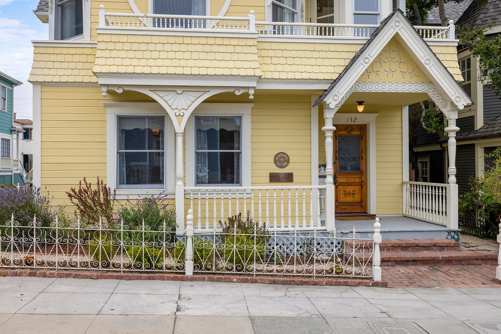 Daffodil House