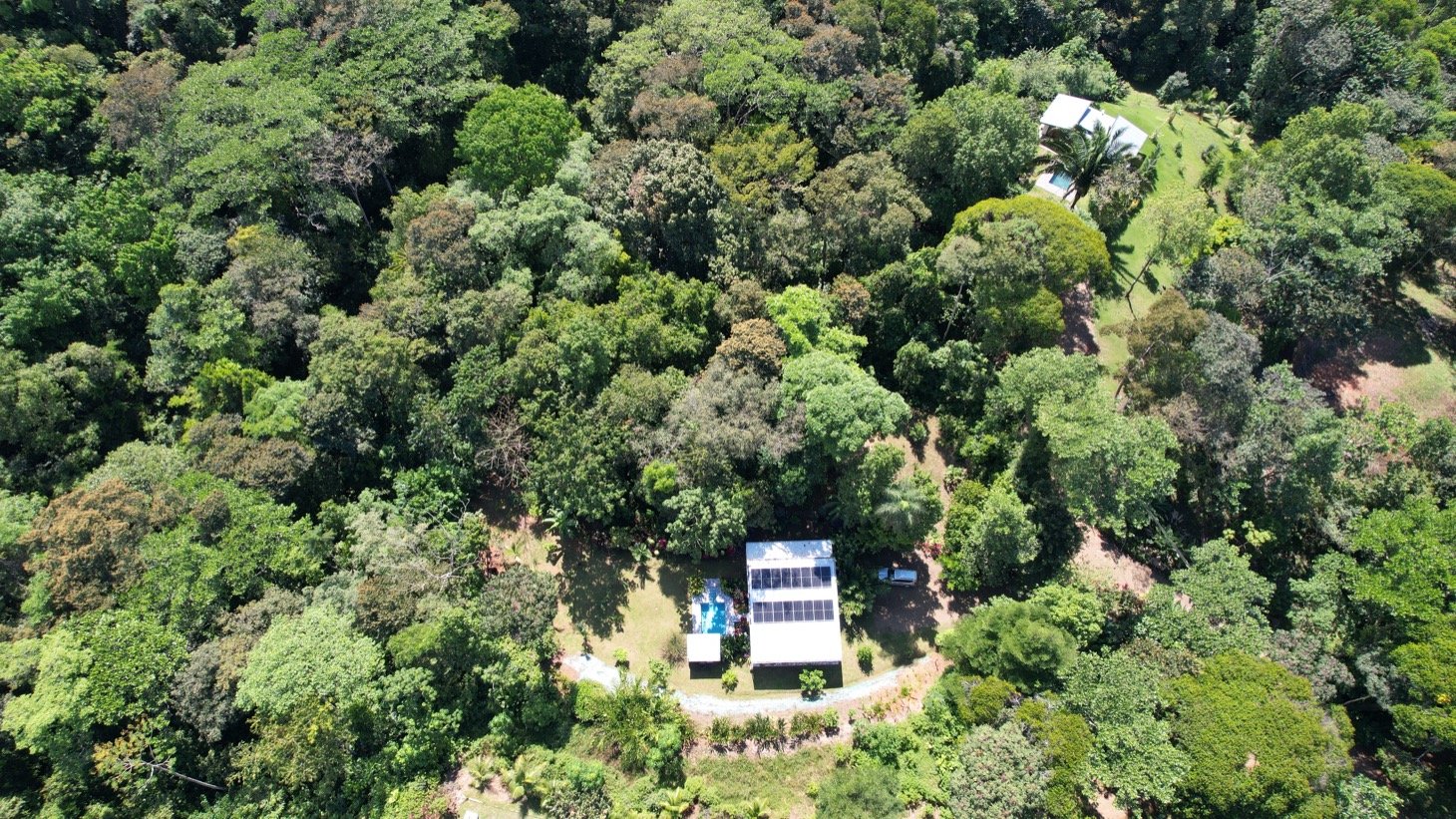 2 Bedroom Solar Home with Creek Frontage