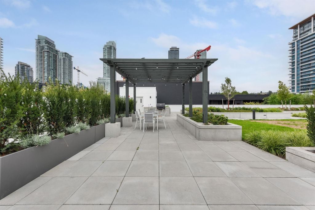 2425 Alpha Ave, #307