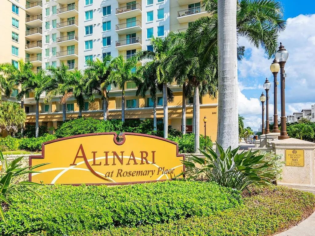 800 N Tamiami Trl #1012
