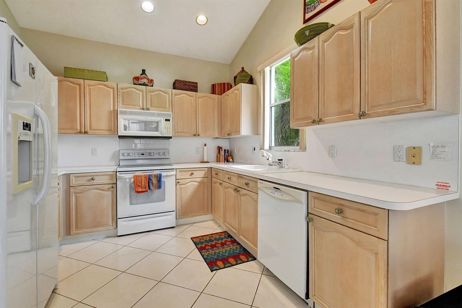 2489 NW 66th Dr