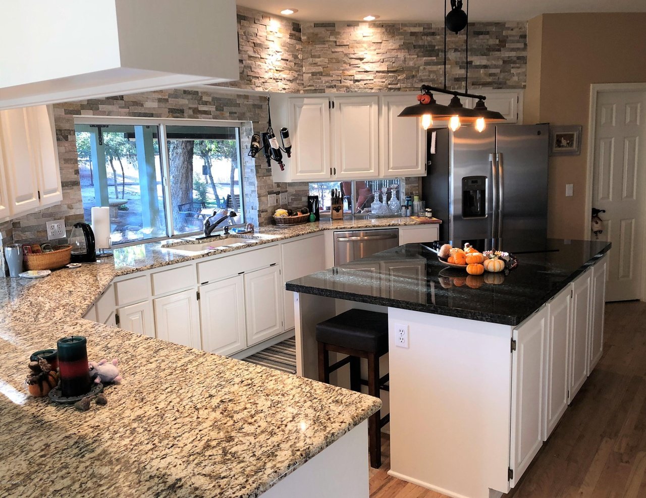 8735 N Oak Forest Rd