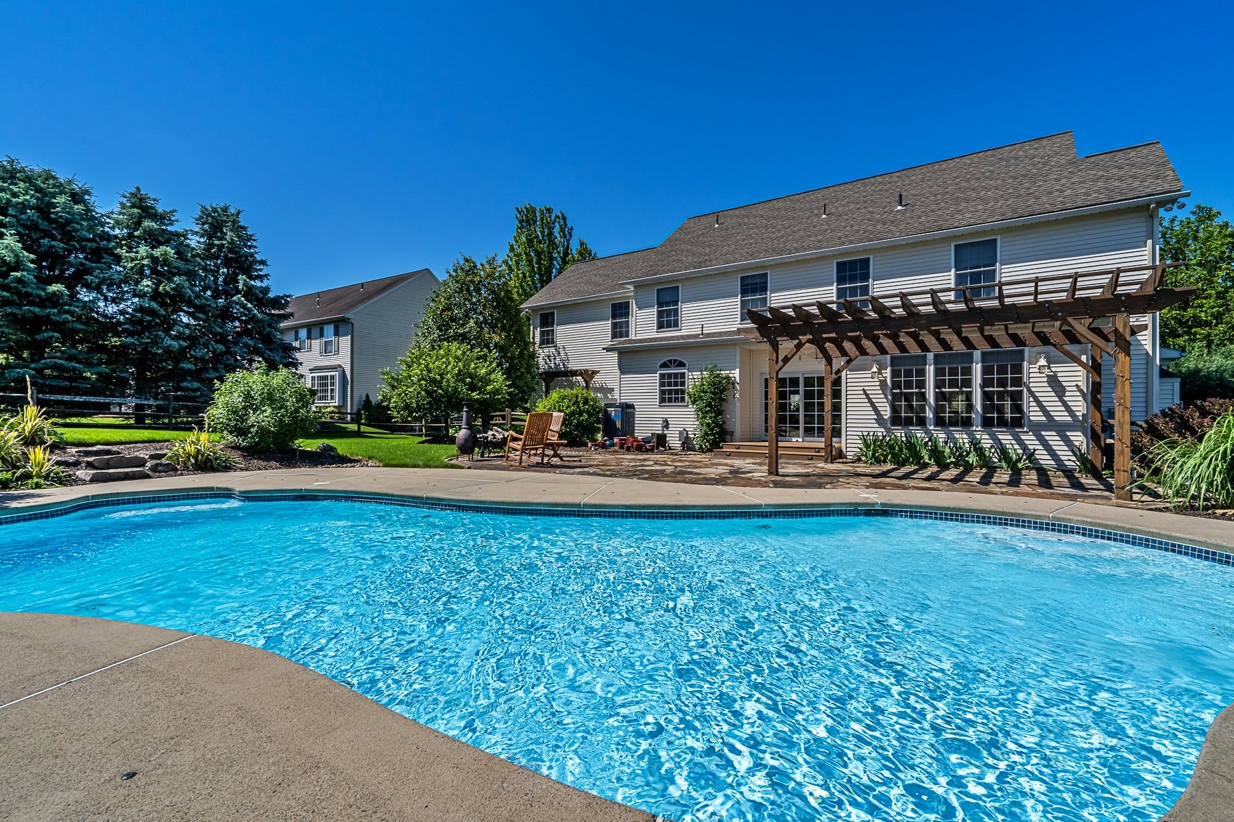 2237 Apple Road