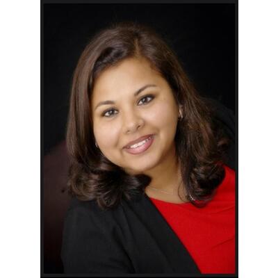 Sarika Daftuar Charlotte, NC Real Estate Agent Headshot