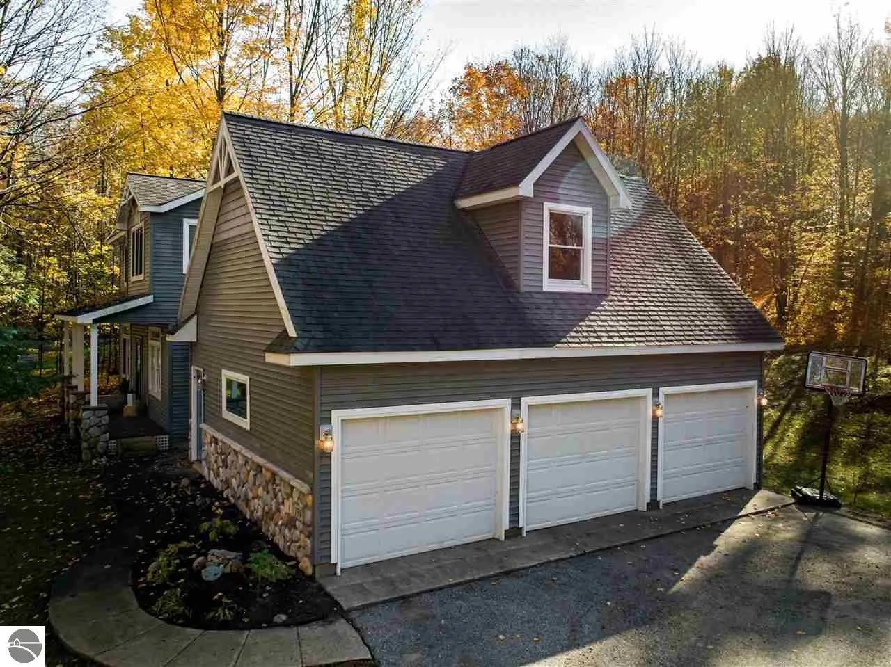 159 Wooded Valley Dr