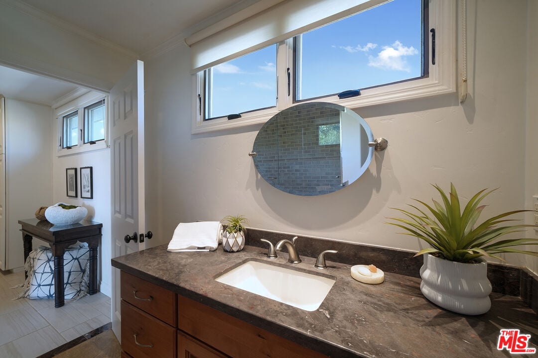 Vireon Crest, Morning View Dr, 90265