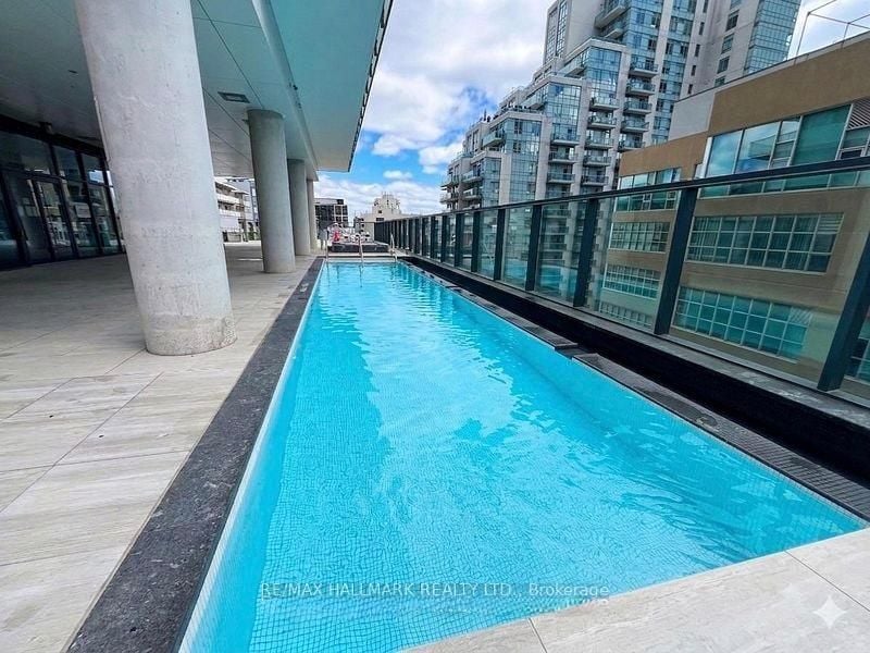 PRESTIGE LIVING AT YONGE & EGLINTON