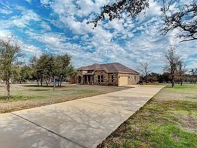 390 Teal Lane