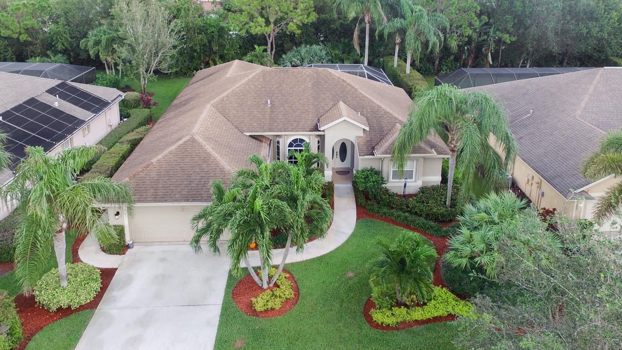 214 SW Fernleaf Trl