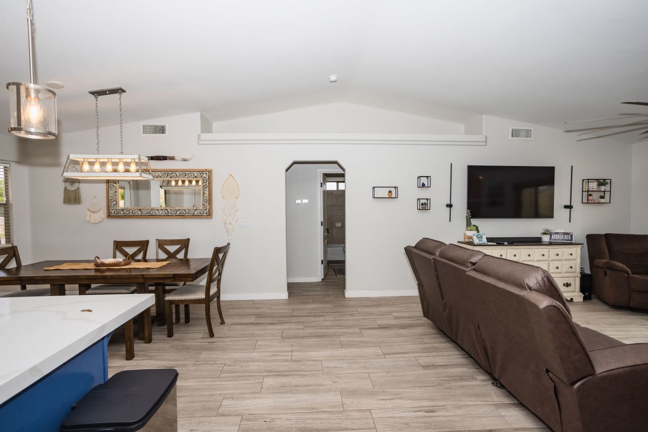 2870 Canyon Oak Dr