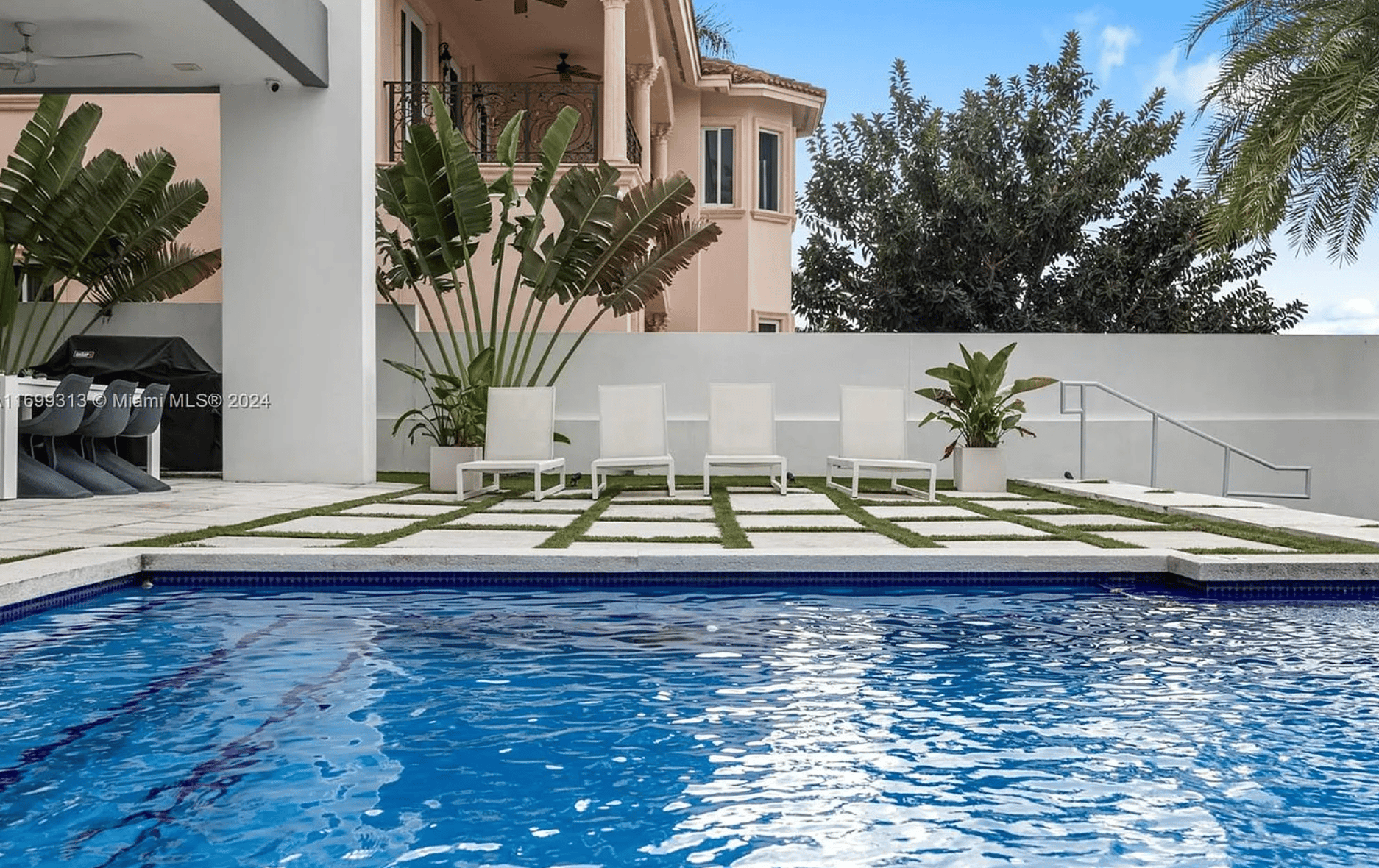 323 Atlantic Ave, Sunny Isles Beach, FL 33160