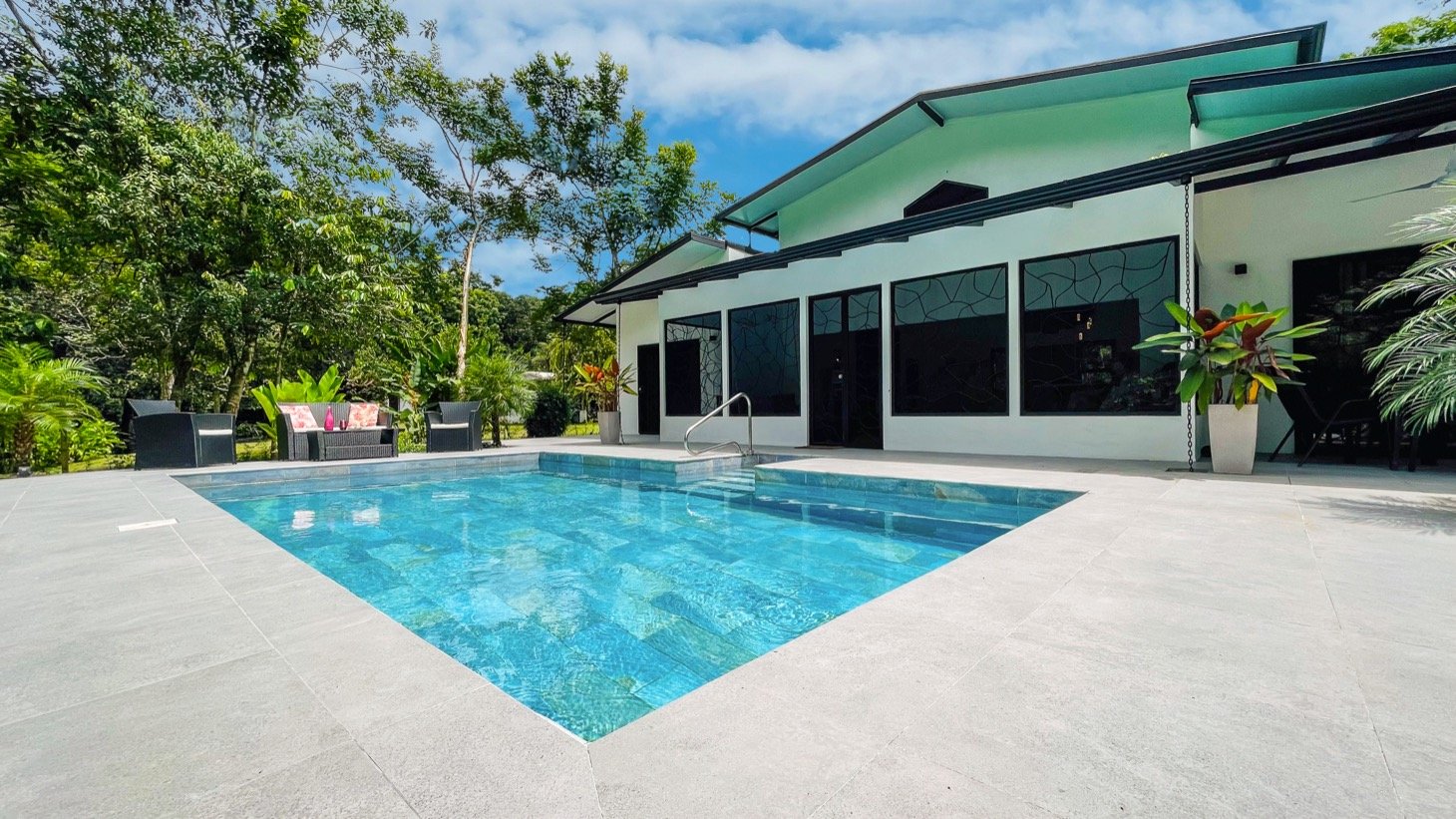Contemporary Jungle Retreat in Tres Rios, Costa Rica