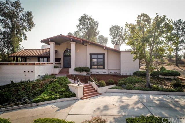 110 Nutwood Circle