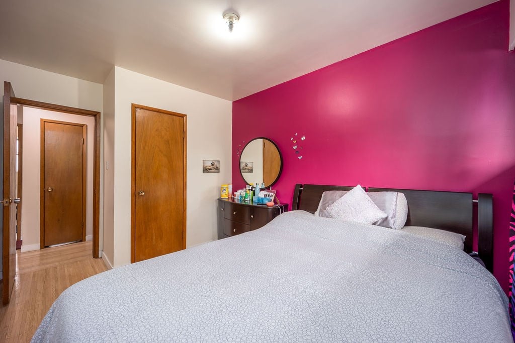 7460 Kraft Cres