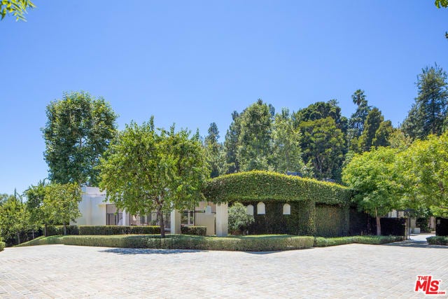 Blissful Manor