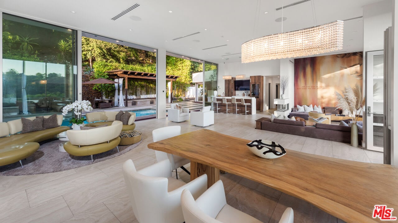 View Opulent