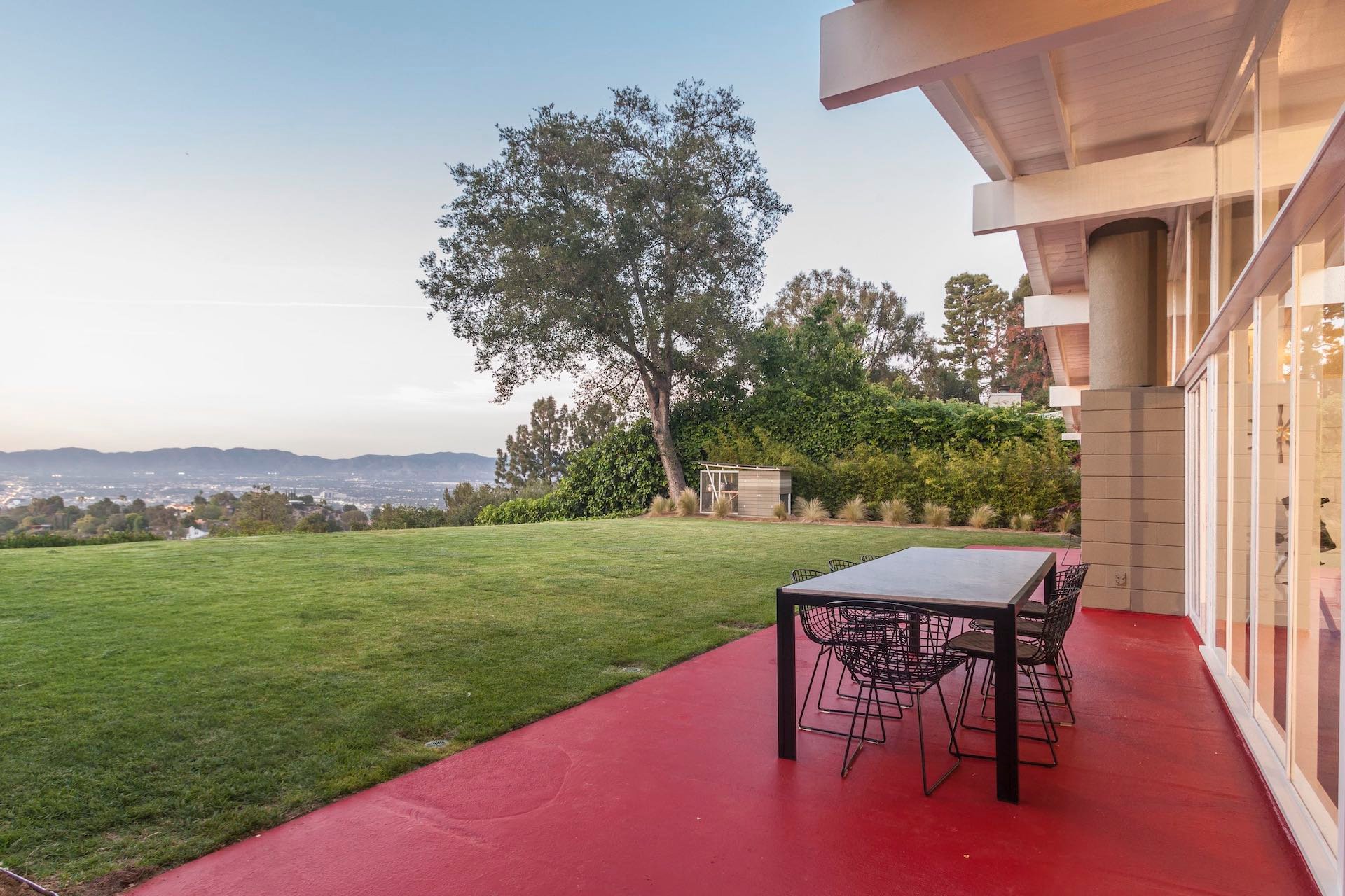 15171 Mulholland Dr