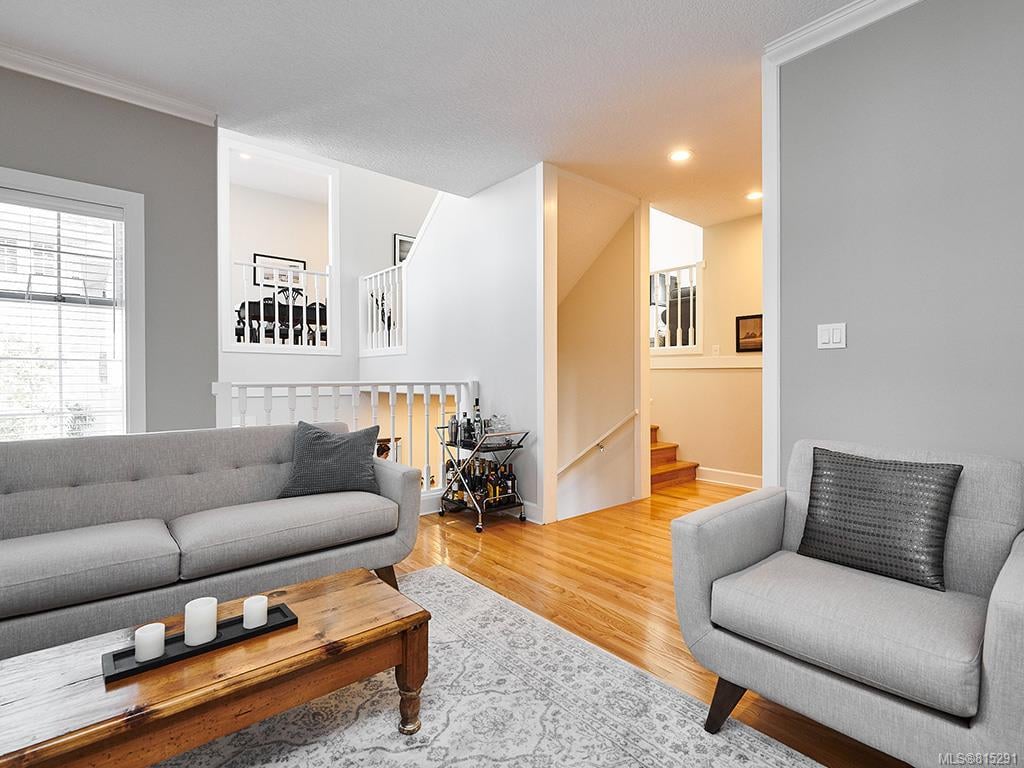 5-1027 Belmont Ave