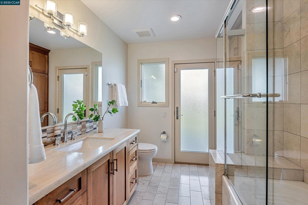 74 Warfield Dr