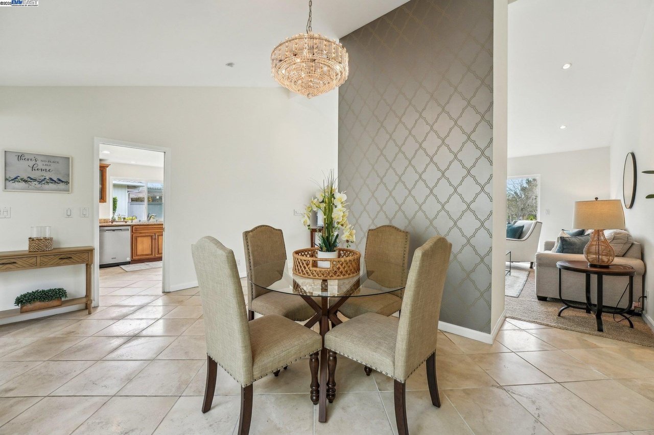 2119 Presidio Ct